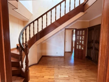 Apartamento T4 para Venda em São João da Madeira