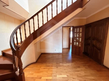 Apartamento T4 para Venda em São João da Madeira