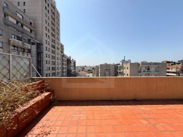 Apartamento T4 para Venda em São João da Madeira