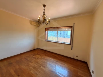 Apartamento T4 para Venda em São João da Madeira