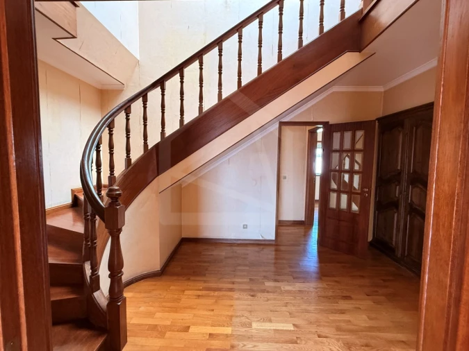 Apartamento T4 para Venda em São João da Madeira Foto 7