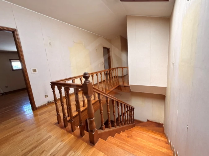 Apartamento T4 para Venda em São João da Madeira Foto 25