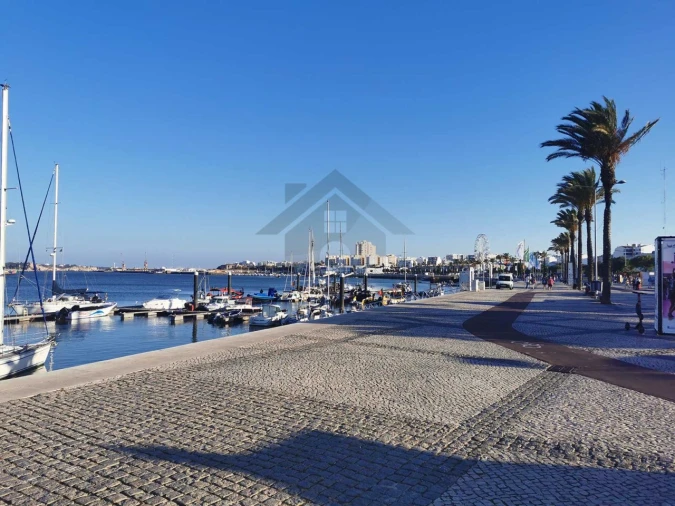 Garagem para Venda em Portimão Foto 12