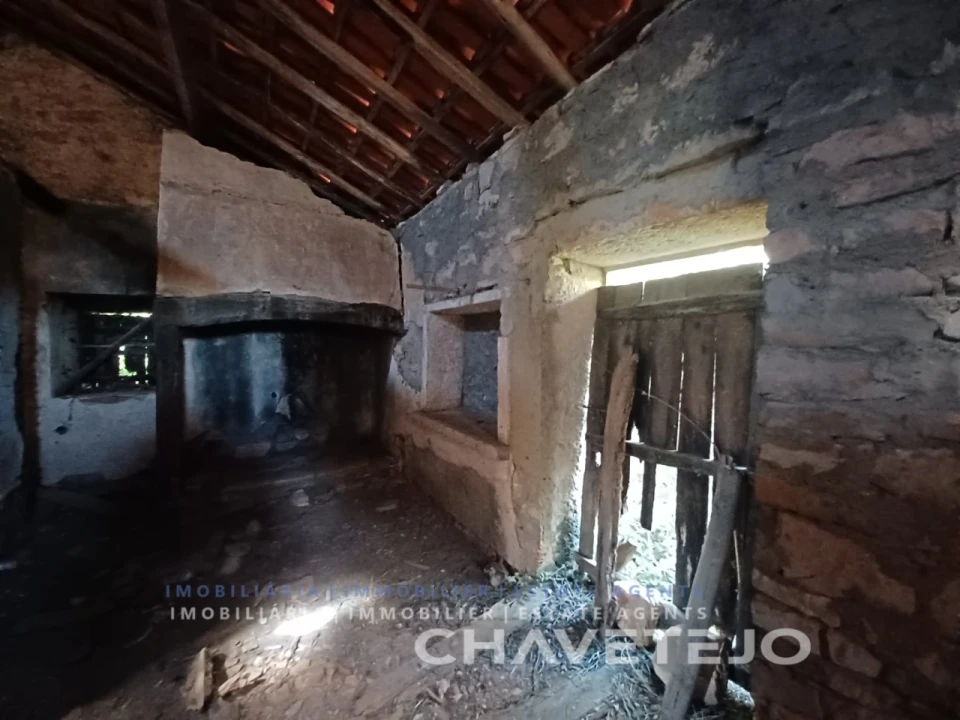 Moradia T2 para Venda em Chãos Foto 13