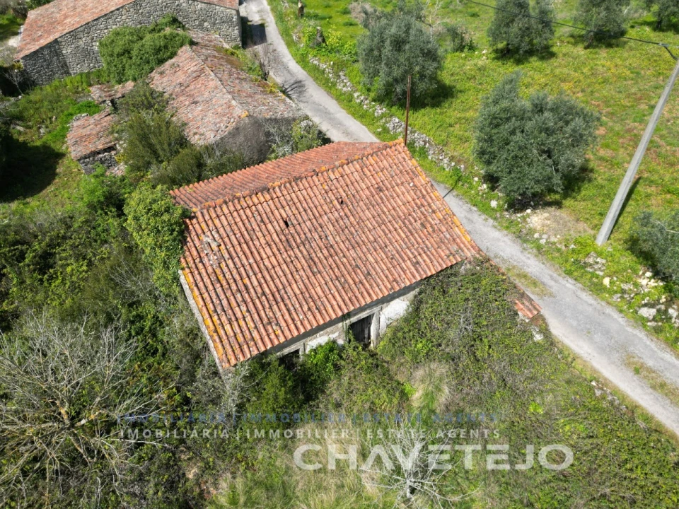 Moradia T2 para Venda em Chãos Foto 4