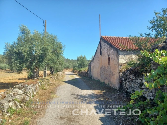 Moradia T2 para Venda em Chãos Foto 5