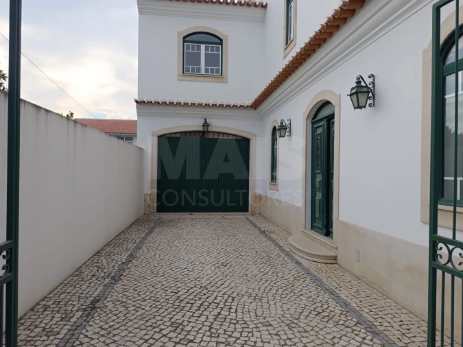 Moradia T4 para Venda em Alpiarça Foto 3