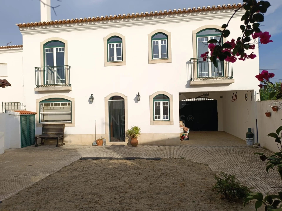 Moradia T4 para Venda em Alpiarça Foto 1