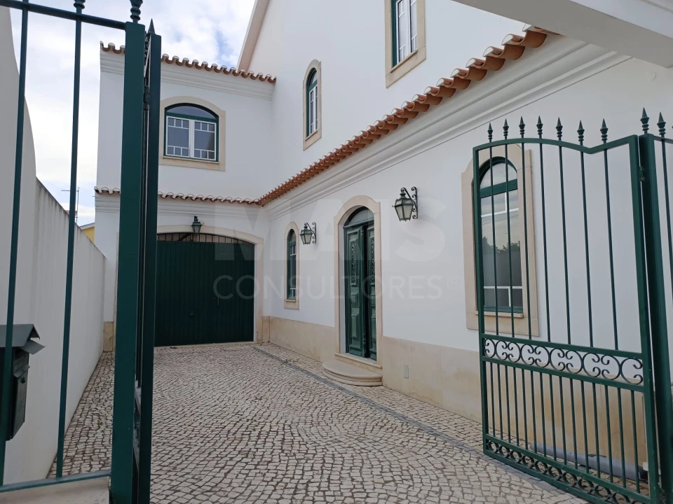 Moradia T4 para Venda em Alpiarça Foto 4