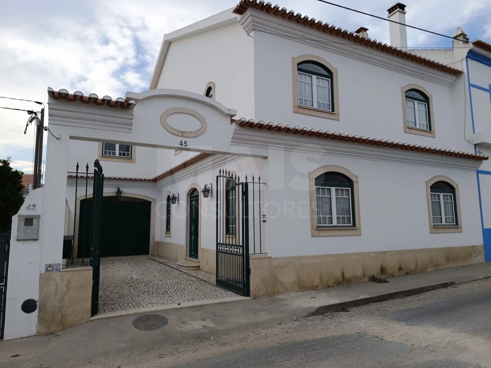 Moradia T4 para Venda em Alpiarça Foto 2