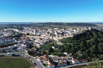 Moradia T3 para Venda em Santa Maria, São Pedro e Sobral da Lagoa