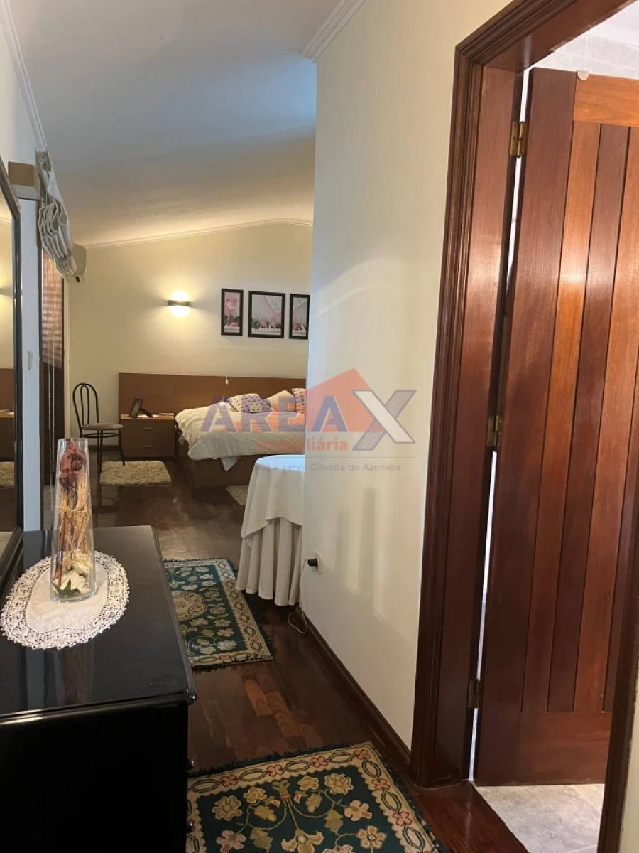 Moradia T4 para Venda em Macieira de Sarnes Foto 10