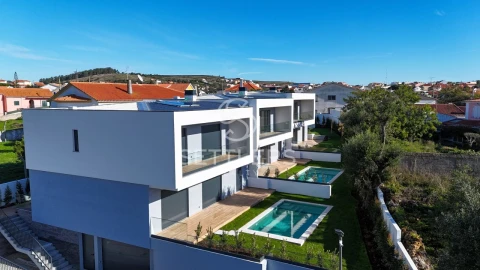 Moradia T4 para Venda em Alcabideche