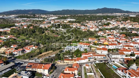 Moradia T4 para Venda em Alcabideche