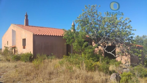 Moradia T3 para Venda em Santa Barbara de Nexe