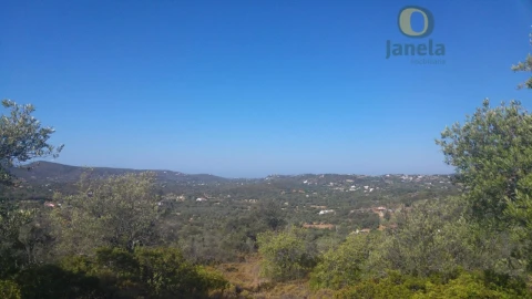 Moradia T3 para Venda em Santa Barbara de Nexe