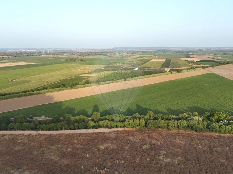 Terreno para Venda em Vale de Santarem Foto 3
