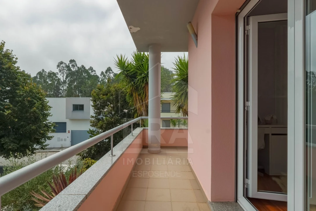 Moradia T5 para Venda em Palmeira de Faro e Curvos Foto 15