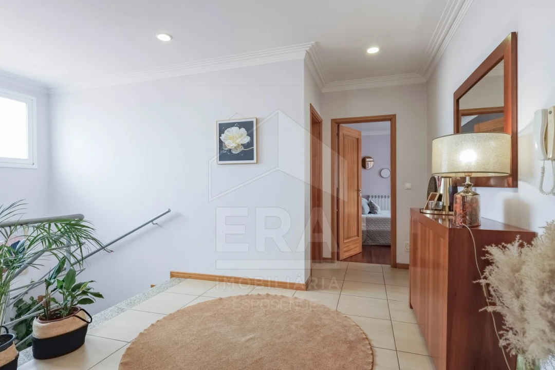 Moradia T5 para Venda em Palmeira de Faro e Curvos Foto 19