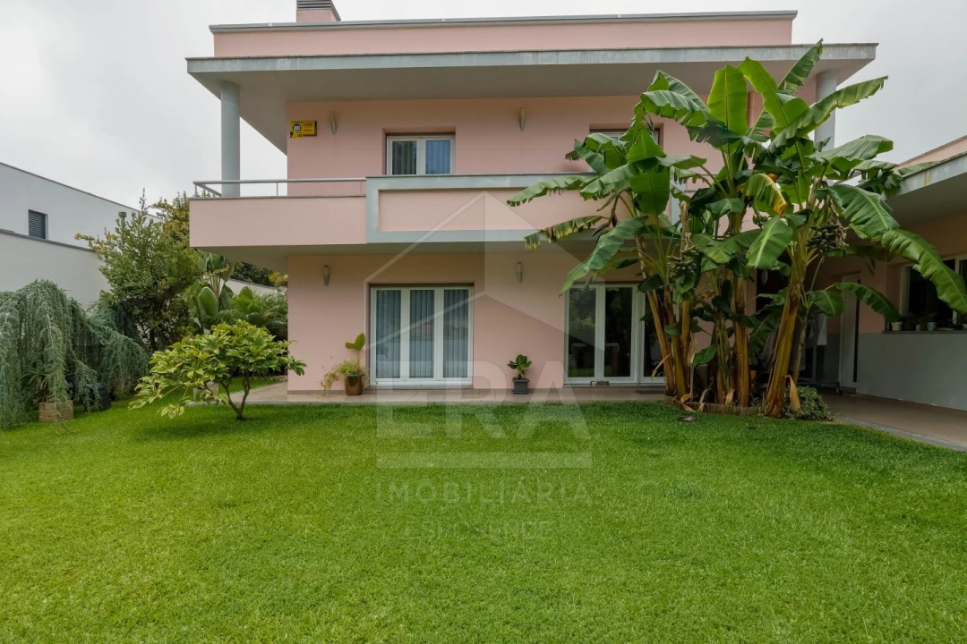 Moradia T5 para Venda em Palmeira de Faro e Curvos Foto 24