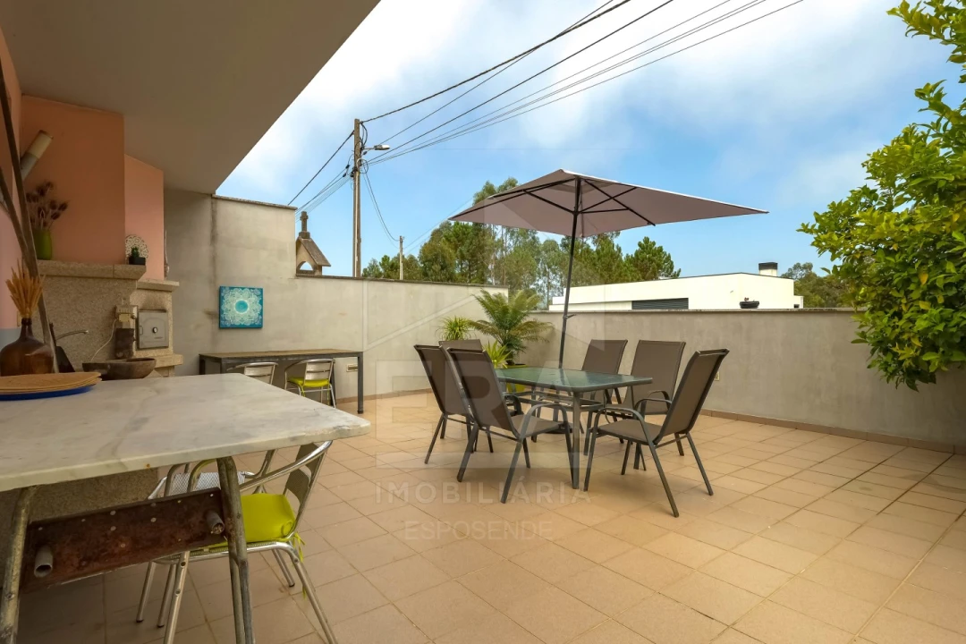 Moradia T5 para Venda em Palmeira de Faro e Curvos Foto 25