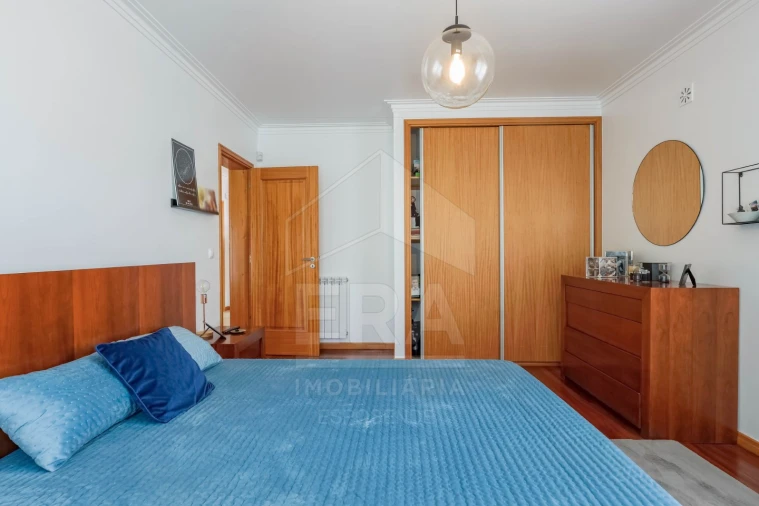 Moradia T5 para Venda em Palmeira de Faro e Curvos Foto 11