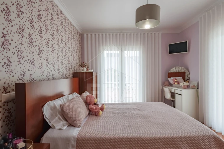 Moradia T5 para Venda em Palmeira de Faro e Curvos Foto 13