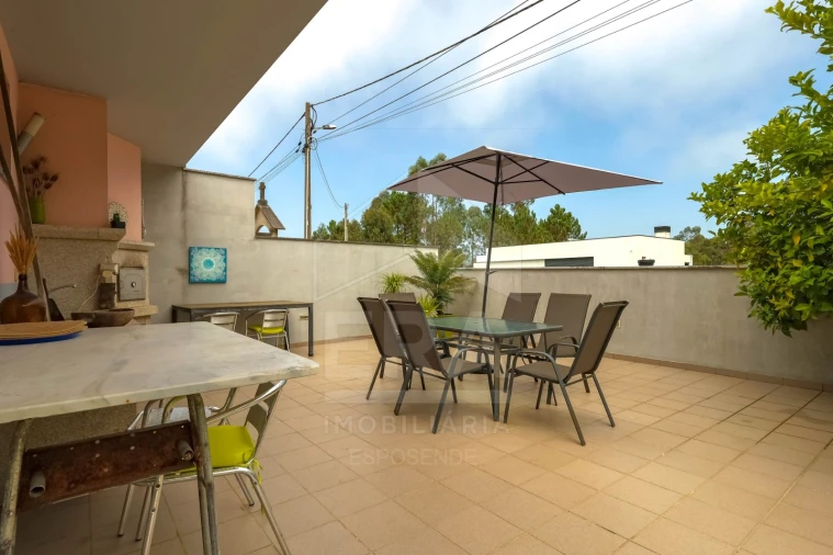 Moradia T5 para Venda em Palmeira de Faro e Curvos Foto 25