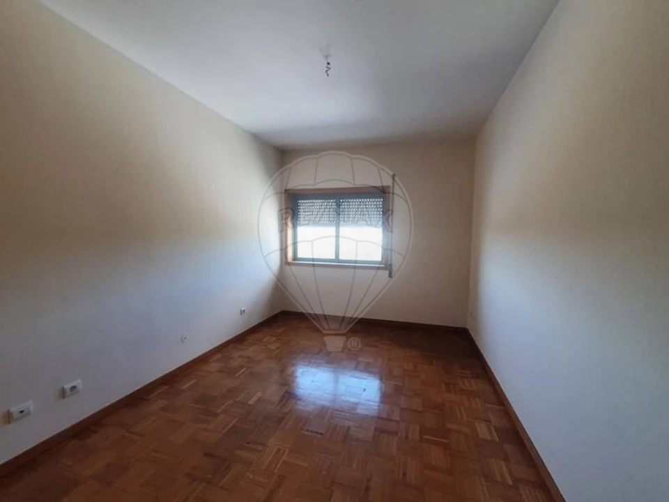 Apartamento T2 para Venda em Rio Tinto Foto 5