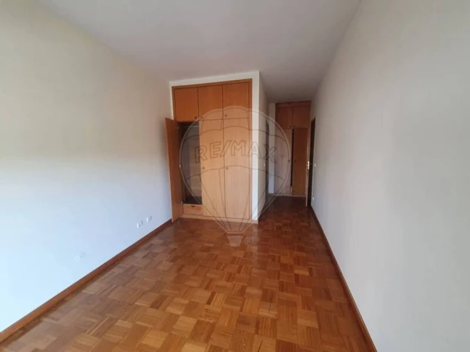 Apartamento T2 para Venda em Rio Tinto Foto 8