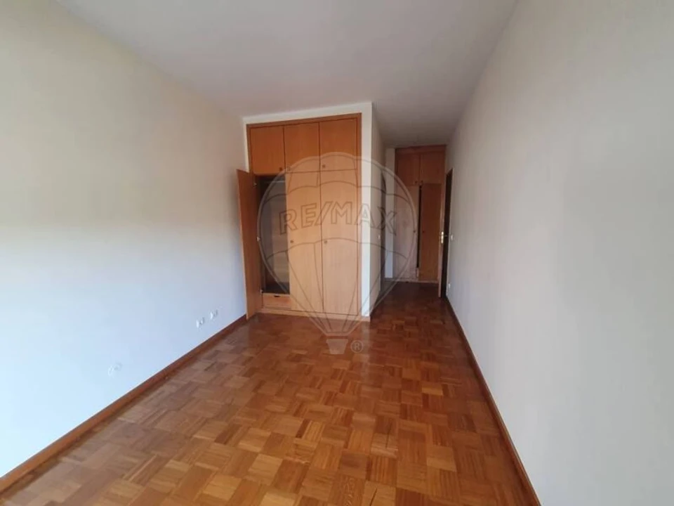 Apartamento T2 para Venda em Rio Tinto Foto 8