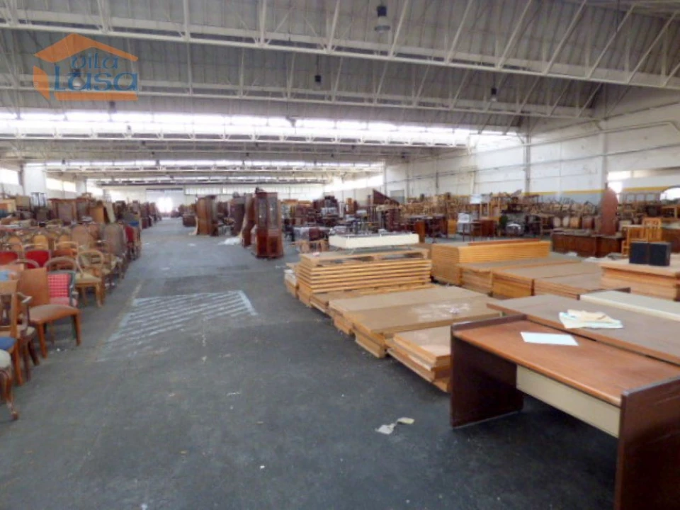 Armazém para Venda em Oliveira do Douro Foto 10