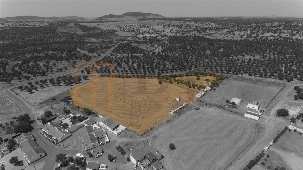 Terreno Misto para Venda em Mertola Foto 1