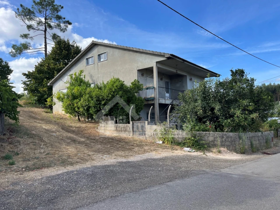 Moradia T3 para Venda em Figueiró dos Vinhos e Bairradas Foto 3