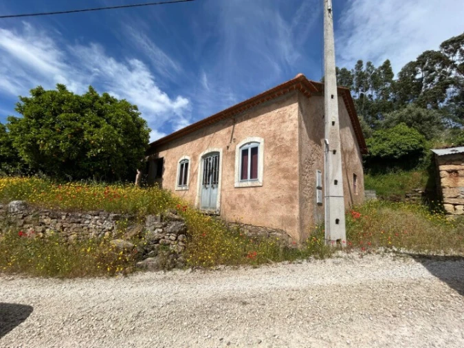 Moradia T3 para Venda em Nossa Senhora do Pranto Foto 4