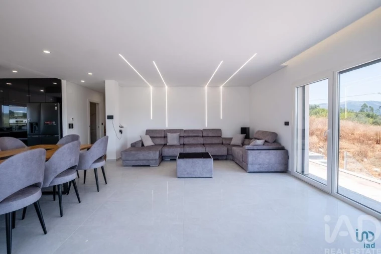 Moradia T4 para Venda em São Miguel, Santa Eufémia e Rabaçal Foto 27