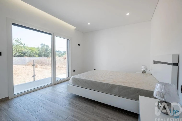 Moradia T4 para Venda em São Miguel, Santa Eufémia e Rabaçal Foto 16