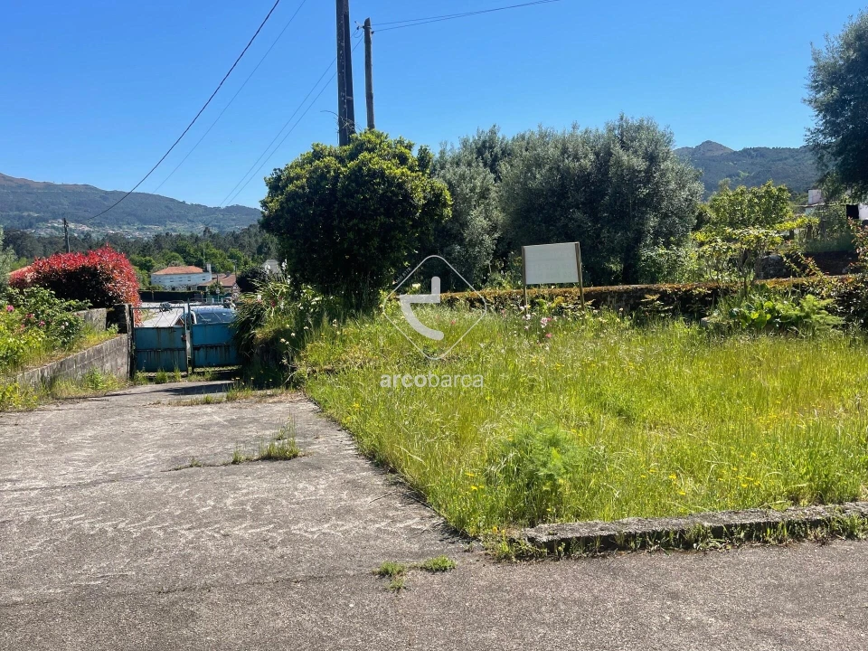 Moradia T3 para Venda em Vitorino das Donas Foto 24