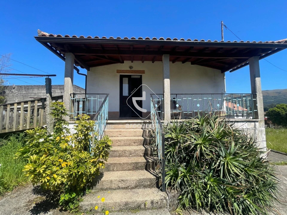 Moradia T3 para Venda em Vitorino das Donas Foto 10