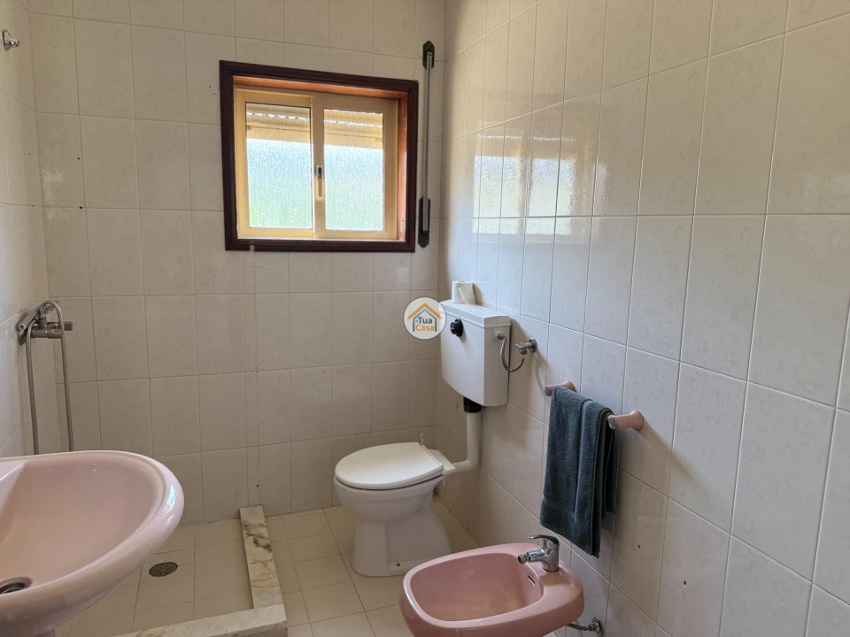 Moradia T3 para Venda em Infias Foto 12