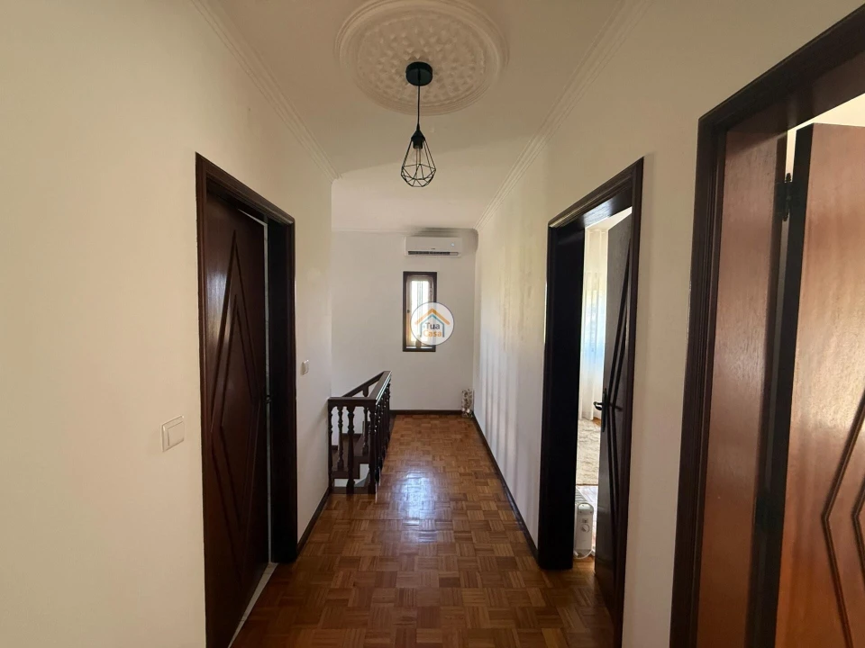 Moradia T3 para Venda em Infias Foto 6