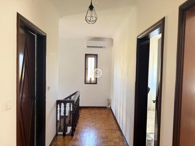 Moradia T3 para Venda em Infias Foto 7