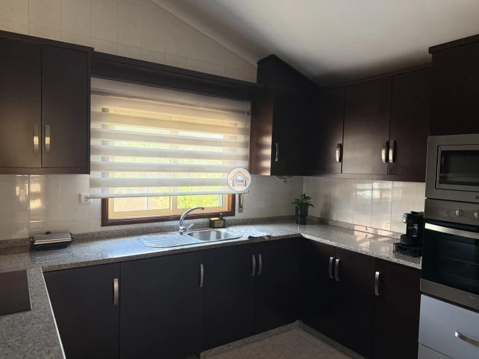 Moradia T3 para Venda em Infias Foto 9