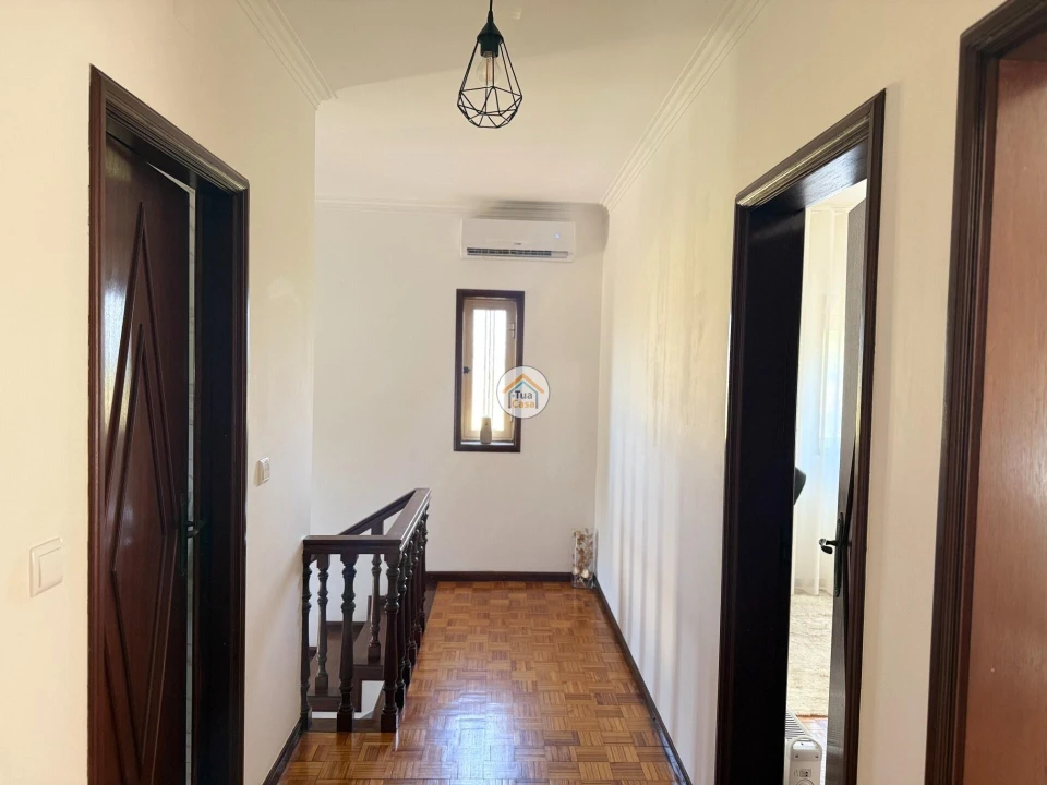 Moradia T3 para Venda em Infias Foto 7