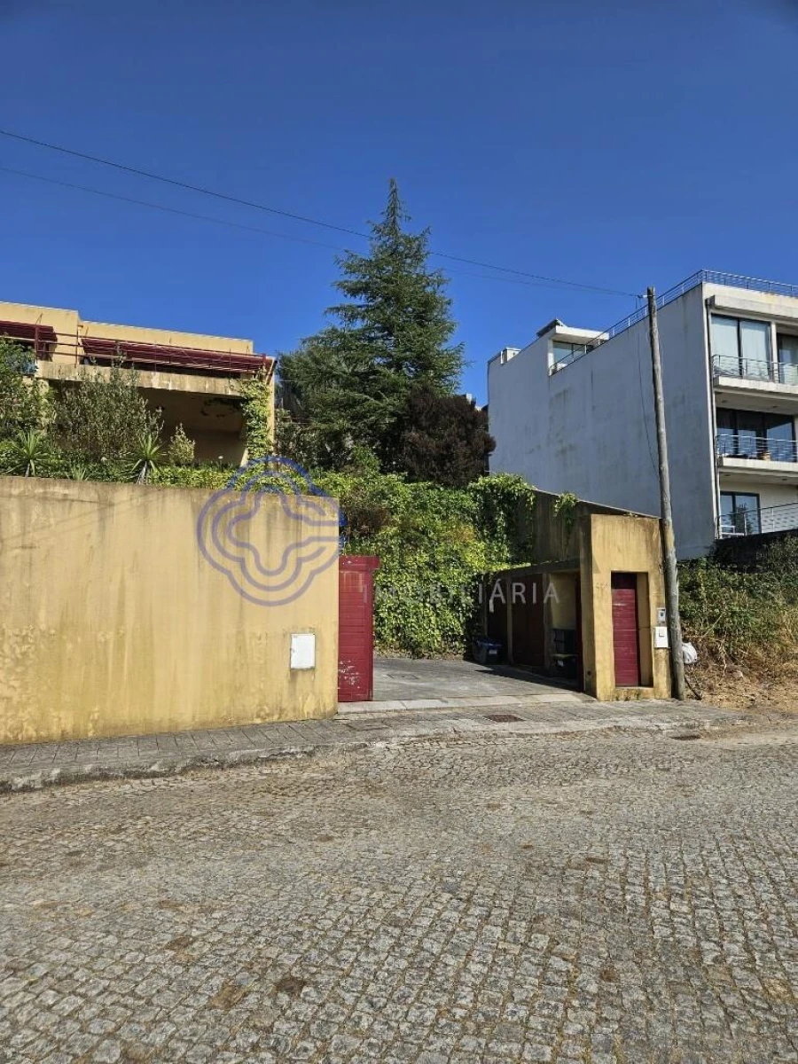 Moradia T7 para Venda em Baguim do Monte (Rio Tinto) Foto 87