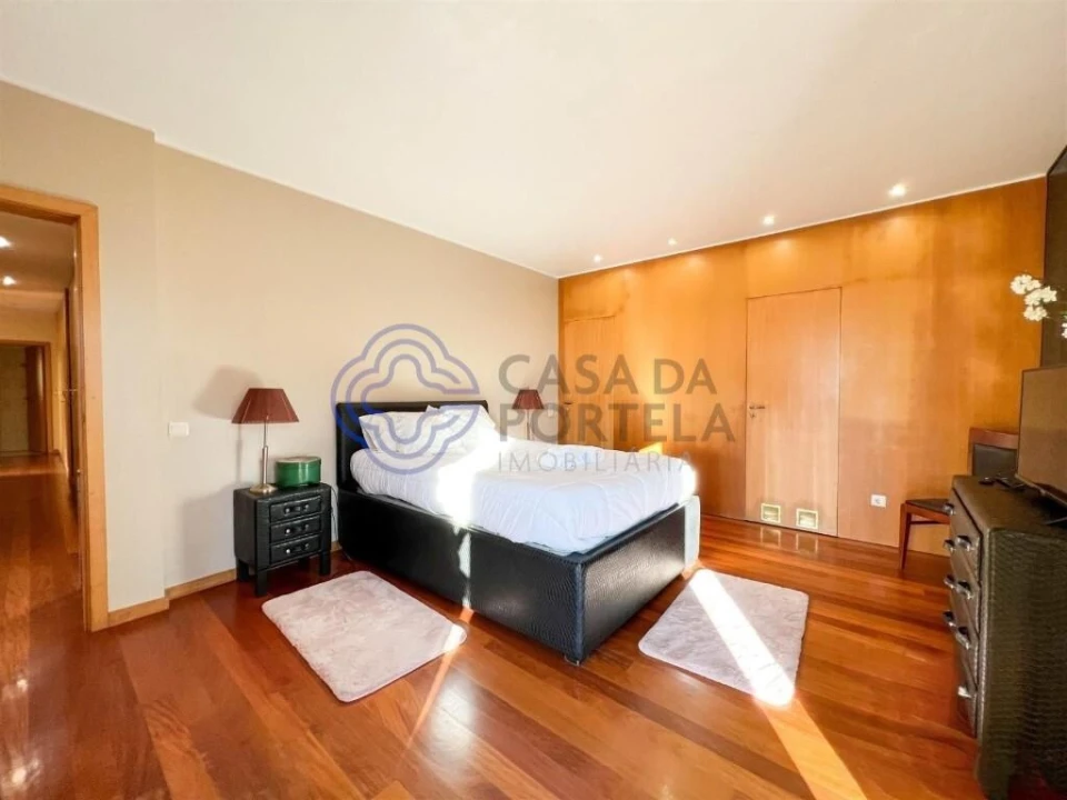 Moradia T7 para Venda em Baguim do Monte (Rio Tinto) Foto 14