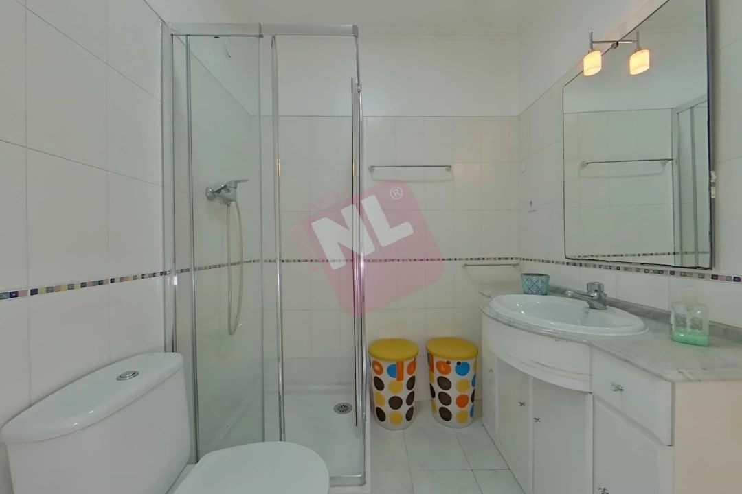 Apartamento T1 para Arrendamento em Costa da Caparica Foto 7