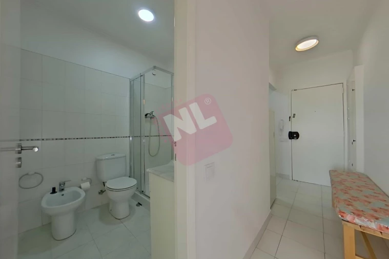 Apartamento T1 para Arrendamento em Costa da Caparica Foto 6