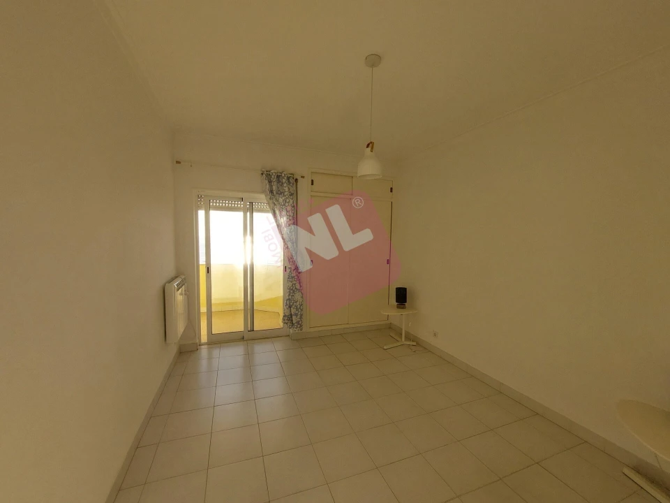 Apartamento T1 para Arrendamento em Costa da Caparica Foto 9
