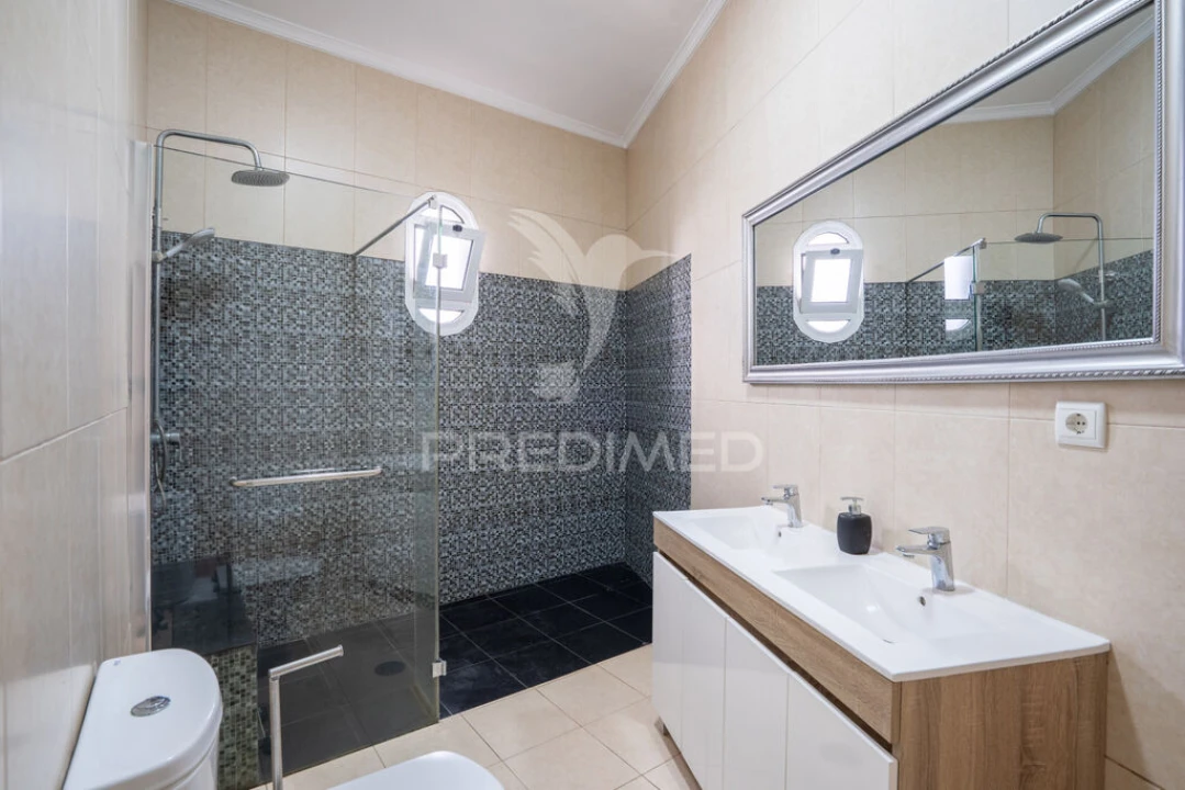 Moradia T3 para Venda em Santo Antonio Foto 20